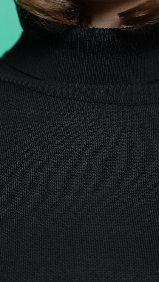 serene #1 in black